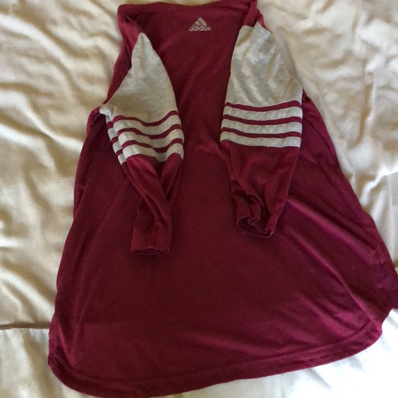 Adidas shirt med length sleeve high low back - Picture 3 of 3